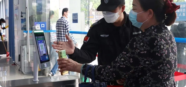 Rakinda人臉識別一體機在街道數(shù)字身份白名單場景的應用