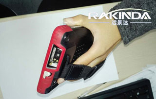 EM3096二維碼掃描頭內(nèi)嵌集成到工業(yè)平板，用于票務(wù)二維碼識(shí)別