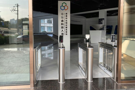 F5人臉識(shí)別一體機(jī)（閘機(jī)款）在智能樓宇中的應(yīng)用場景